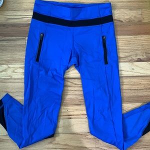 Lululemon 7/8 Tight with Zippers in Blue Black 25” Size 4